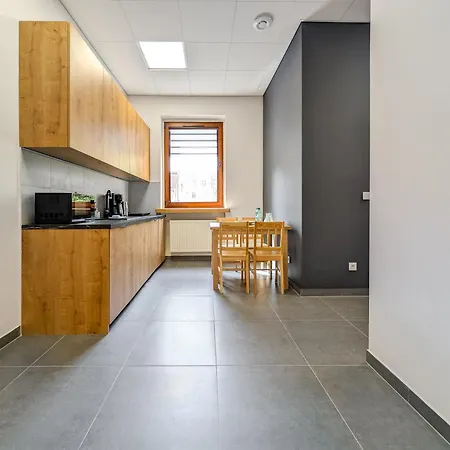 Rynek Heartbeat By Bookinghost