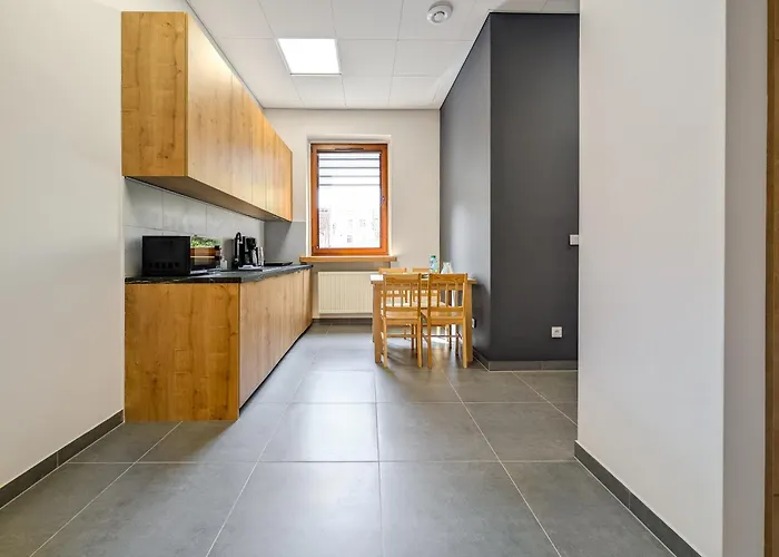 Rynek Heartbeat By Bookinghost