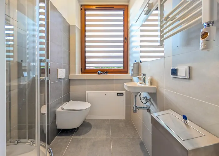 Rynek Heartbeat By Bookinghost