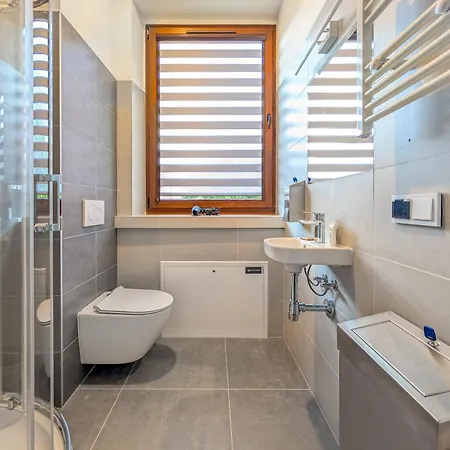 Rynek Heartbeat By Bookinghost